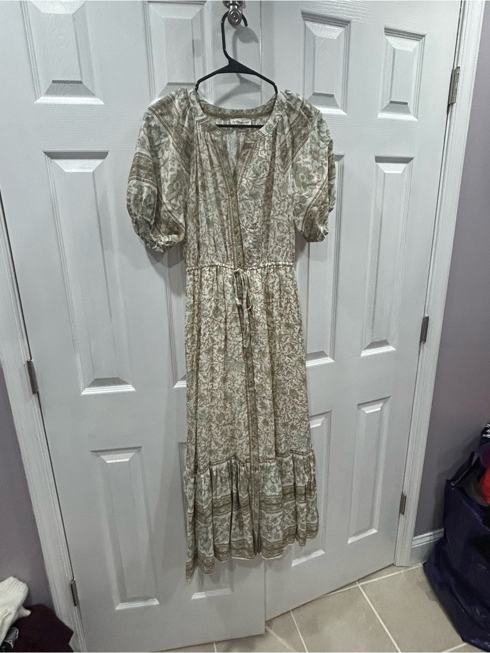 Neutral Floral Maxi Dress with Puff Sleeves